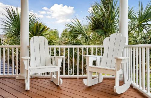 Folly Beach House | Oceanfront w Pool Panoramic Deck Views 5BDR Folly Ocean Breeze by AvantStay