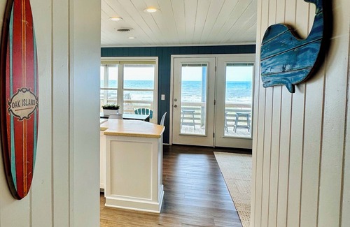 Oak Island Cottage | Oceanfront with panoramic views! Direct beach access from covered deck.