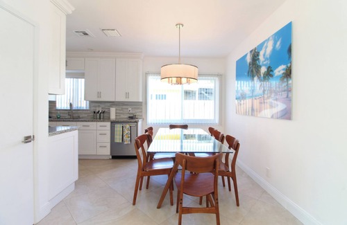 Lauderdale-by-the-Sea House | Oceanic beach house 4-bedrooms, 3-bathrooms