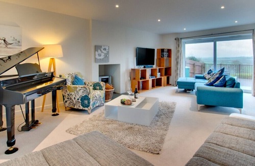 Crantock House | Oceans 11 - Five Bedroom House, Sleeps 8