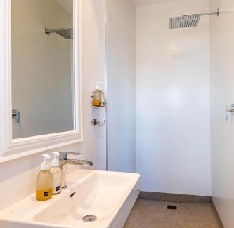 Struisbaai House | Oceans Guest House & Luxurious Apartments