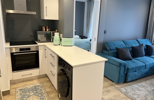 Umhlanga Apartment | Oceans luxury Apartments with uncapped wifi & seaviews
