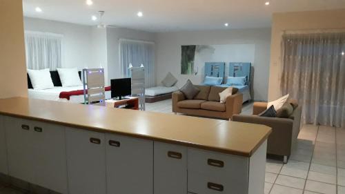 Bluff Apartment | Oceans on Marine