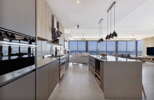 Big Bay Apartment | Oceanscape Penthouse, Blouberg by HMH
