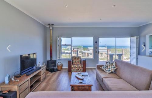 Betty's Bay Apartment | OceansCrest Seaview Apartment