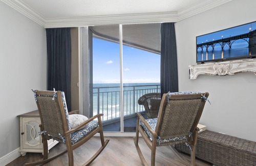 Hutchinson Island South Condo | Oceanside! 15th floor, 4 balconies & a movie room