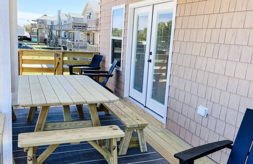 Kill Devil Hills House | Oceanside 4BR Home, Fenced Backyard, Hot Tub, 5 Min Walk to Beach!