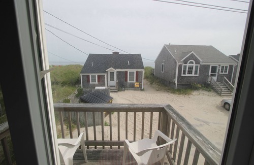East Sandwich Cottage | Oceanside B - Coastal East Sandwich Retreat w/ocean views, washer/dryer!