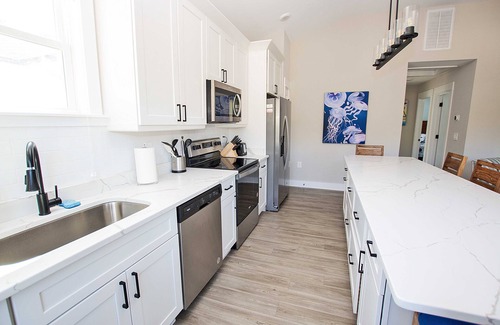 Corolla House | Oceanside, Comm Pool! Lighthouse Views! Close to beach, BC18B, Oh Whale