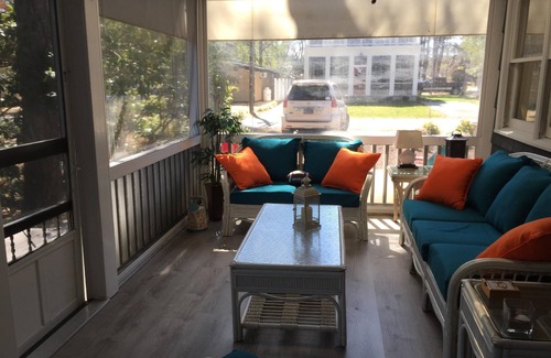 Rehoboth by the Sea Cottage | Oceanside Cozy Cottage 2 Blocks to Beach! Family & Dog Friendly! All Amenities!
