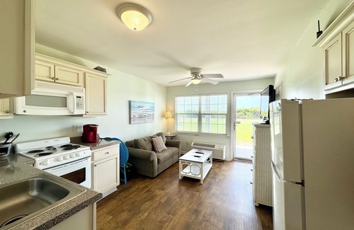 Atlantic Beach Apartment | 🏖Oceanside DUNESCAPE Studio🦀Direct Access to Secluded Beach🚴WiFi🏄Pool