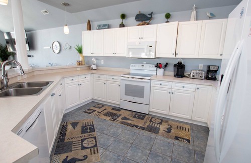 Buck Island House | Oceanside, Hot Tub, Dogs Welcome, Community Pool, BU13B, Tropical Dreams B