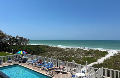 Independence Square Condo | OCEANSIDE LUXURY BEACHFRONT CONDO with Pool, SPA, Incredible Views