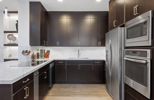 Townsite House | Oceanside Luxury Retreat – 3BR/3.5BA, Whitewater Views, Steps to Beach