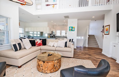 Duck House | Oceanside, Private Pool, Close to Beach, Hot Tub! SP2, Blew Bayou