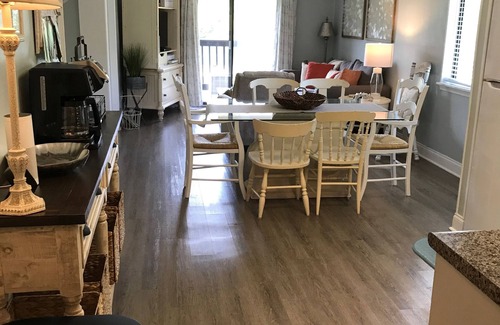 Folly Field Villa | Oceanside Resort! King Master Suite, Sleeps 6, Walk to the Beach!