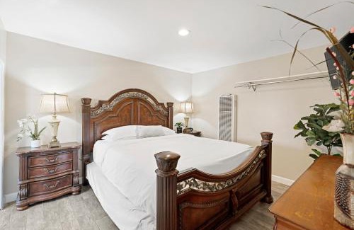 Townsite House | Oceanside Rocks Family Vacation Home