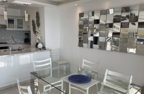 South Shore Hotel Area Condo | Oceanside Sunset views La Jolla de Mismaloya Condo