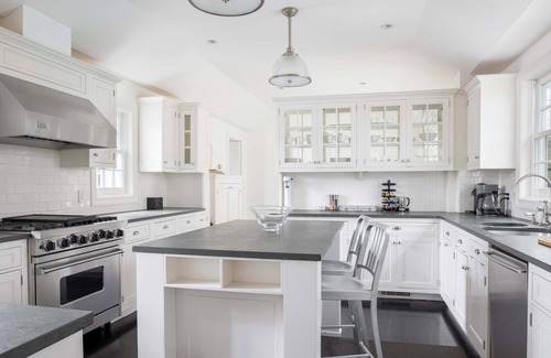 Village of Southampton House | Oceanstone by Rove - Villa with Pool & Beach Access