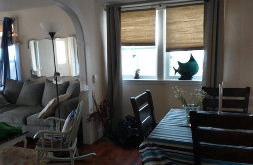 Meteghan House | Oceanview, 1-2 Bedroom 1 Bath Oceanview Home