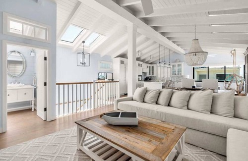 El Porto Apartment | Oceanview 2,200 SF Home | Steps to Beach | Gym