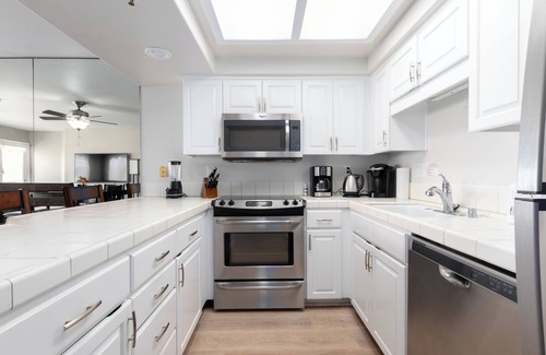 Imperial Beach Condo | Oceanview 3-bedroom Condo Steps to the water AC/WiFi/Pool/HotTub