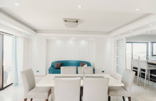 San Geronimo Apartment | Oceanview 3-bedroom apartment in phenomenal Santo Domingo with WiFi, AC