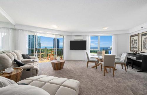 Broadbeach Apartment | Oceanview Apartment In Resort Complex