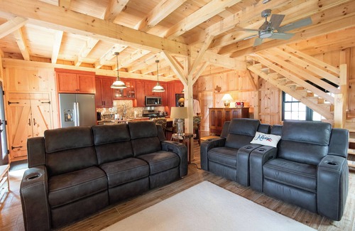 DownEast and Acadia Maine House | Oceanview Barnhouse Retreat with Hot Tub