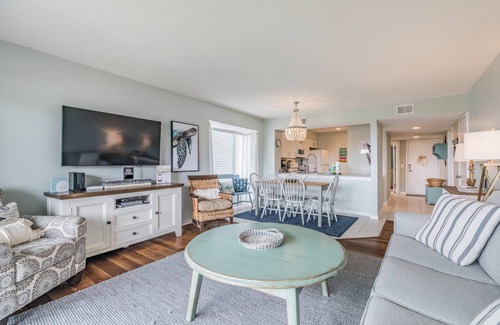 Oceanmarsh Subdivision Condo | Oceanview Condo on Harbor Island: 2BR, Pool Views, Beach Access, & Family Amenities!