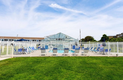 Barnstable County Condo | Oceanview Condo w/Fireplace & Patio