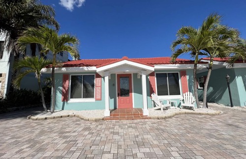 Sunset Beach House | Oceanview daydream 2BR cottage #7
