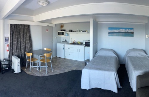 Waihau Bay Apartment | Oceanview downstairs unit at Oruaiti Beach in Waihau Bay
