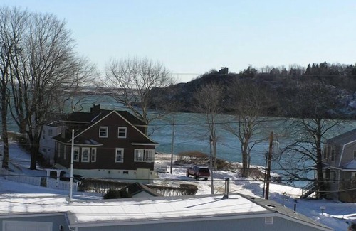 Peaks Island Cottage | Oceanview, Handicap Friendly, Dogs & Babies Welcome. Watch the Seashore parade!