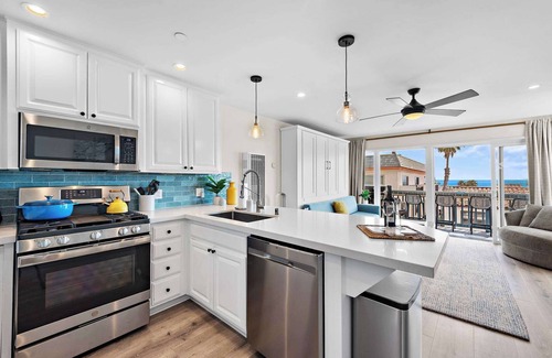 San Clemente Apartment | Oceanview, Resort Amenities Pet-friendly 5starstay