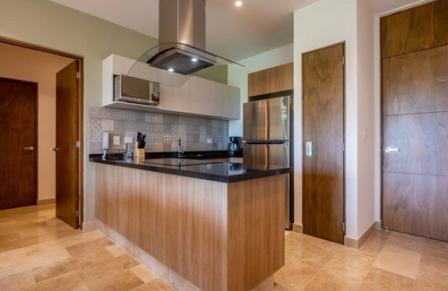 Zazil-ha Condo | Oceanview Roof Pool Condo, Gym & Near 5th Ave!