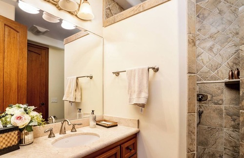 Sunset Beach House | Oceanview Rooftop Beach House with Jacuzzi