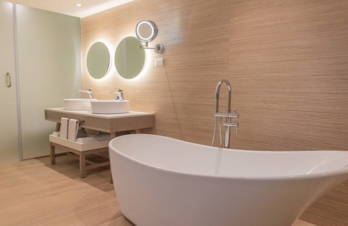 Bavaro Hotel | Oceanview Suite | 1 King + Sofa | Near Bavaro Adventure Park