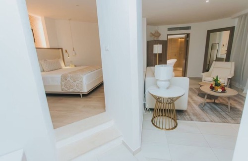 Bavaro Hotel | Oceanview Suite | 1 King + Sofa | Near Bavaro Adventure Park