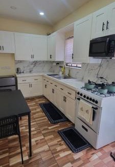 St. George's Apartment | Oceanview Suites