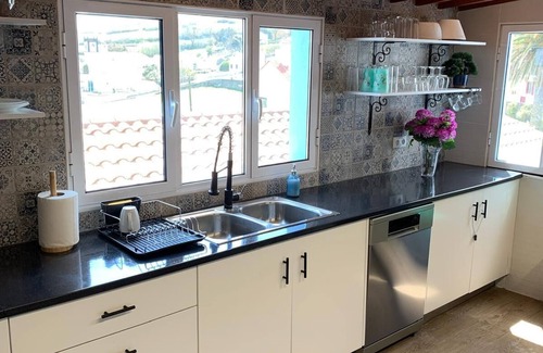 Bretanha House | Oceanview Sunset Retreat