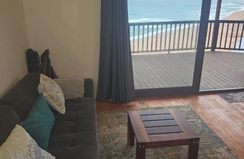 Ifafa Beach House | Oceanview Wooden Cottage