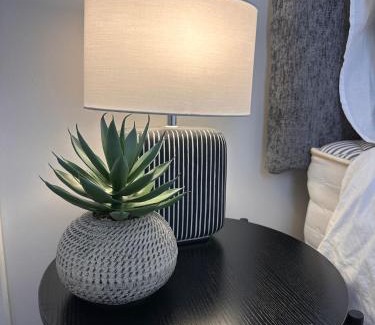 New Lodge Hotel | Ocho Homes By Eight Continents Duncairn Gardens