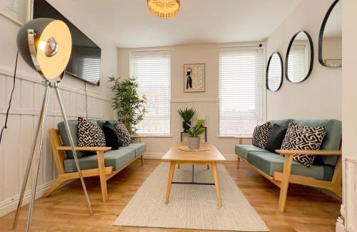 New Lodge Hotel | Ocho Homes Lux By Eight Continents, Belfast