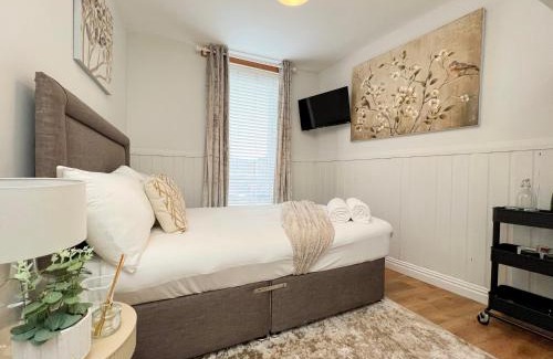 New Lodge Hotel | Ocho Homes Lux By Eight Continents, Belfast