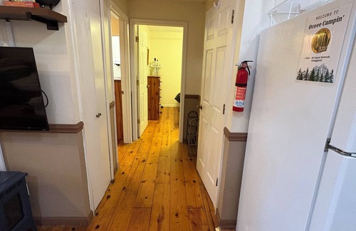 Benton Cabin | Ocoee Campin' - Family Cabin-Sleeps 8