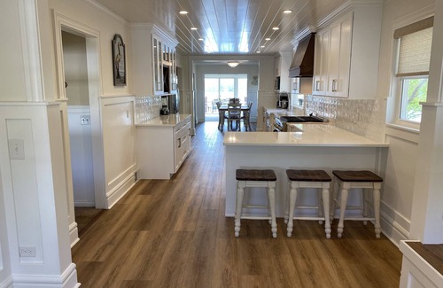 Delavan Lake House | Oct/Nov 3rd Nt FREE Breathtaking Waterfront home on WATER w/Private Pier