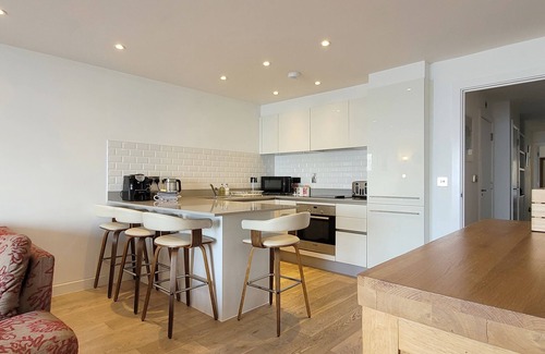 Newquay Apartment | Oct/Nov/Dec Reductions! Luxury 2 bed apartment, stunning views of Fistral Beach