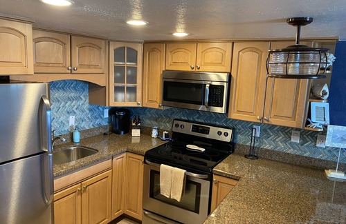 South Padre Island Condo | "OCTOBER" 2025-"SPECIAL-RIGHT ON THE BEACH-Amazing View-ALL REMODELED