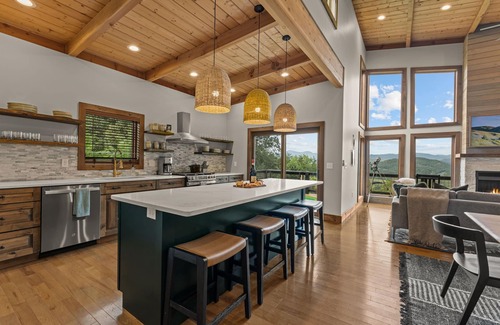 Bryson City Cabin | October Bryson City Luxury Cabin: Hot Tub Mountain Views Theater + Arcade